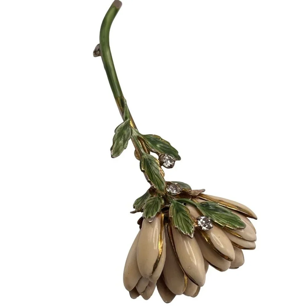 VINTAGE 1940S CREAM ENAMEL SANDOR CHRYSANTHEMUM FLOWER RHINESTONE BROOCH PIN‎
